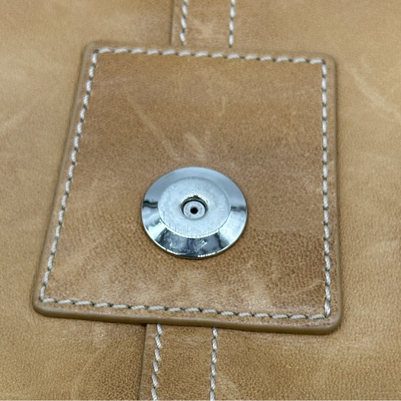 Coach Vintage Shoulder Bag. - Picture 10 of 12